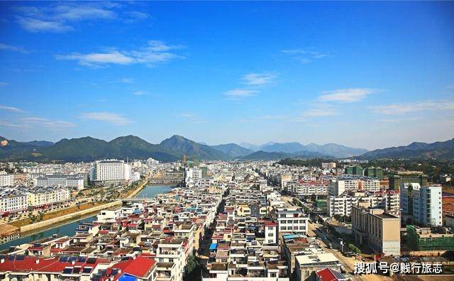 曾是广东第一大城市，当过两年省会，如今靠着一座山闻名全国