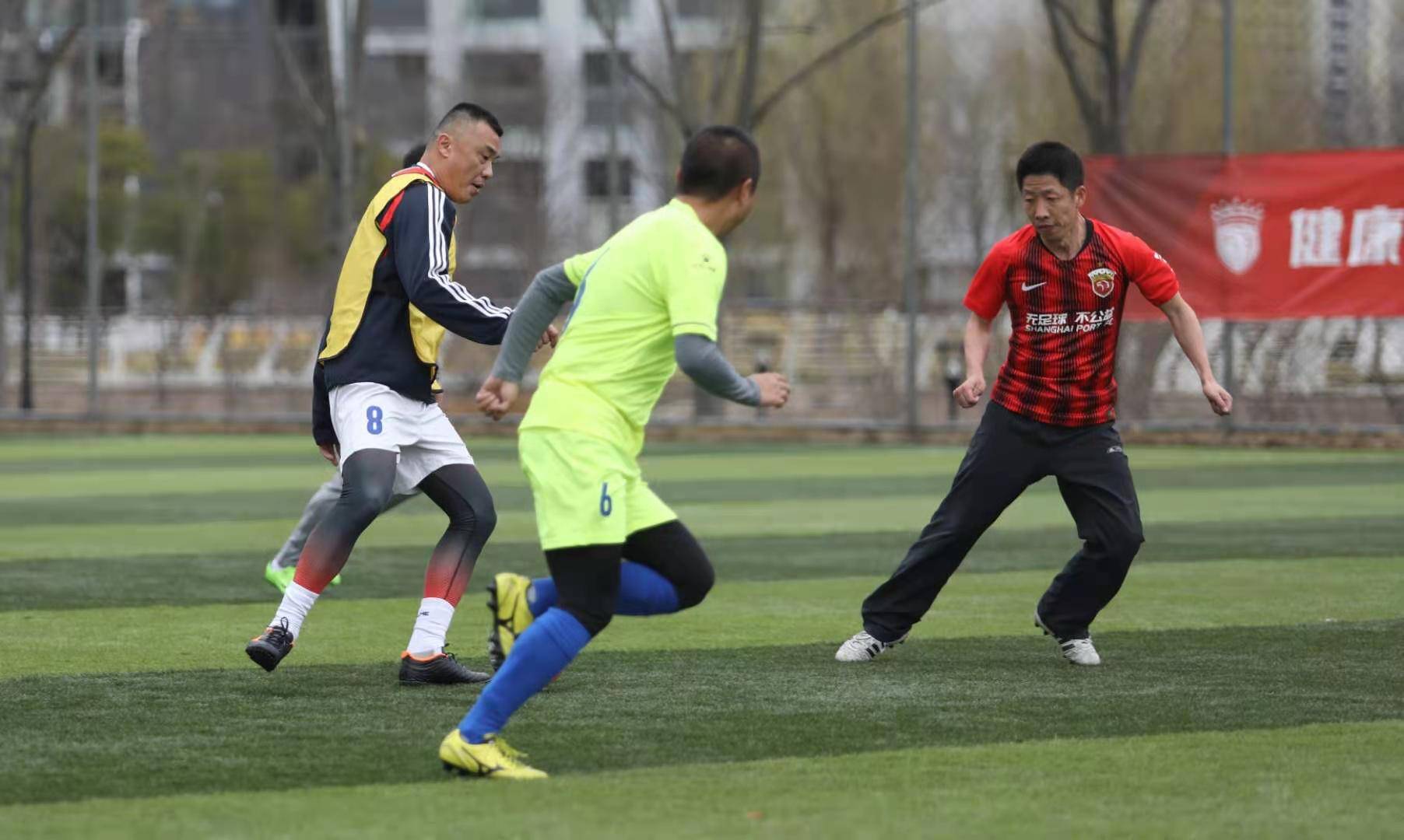 上海海港俱乐部贺岁杯系列赛举行 张敏、孙祥亲自上阵对战球迷联队_比赛
