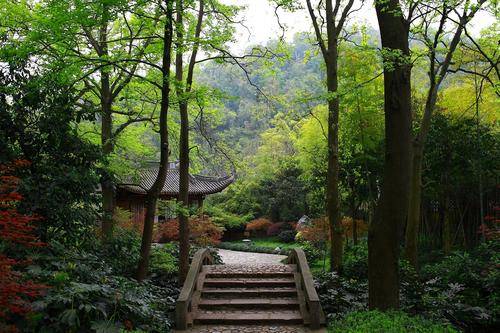 这所寺庙4院内风景独秀？大家快来杭州游玩吧！