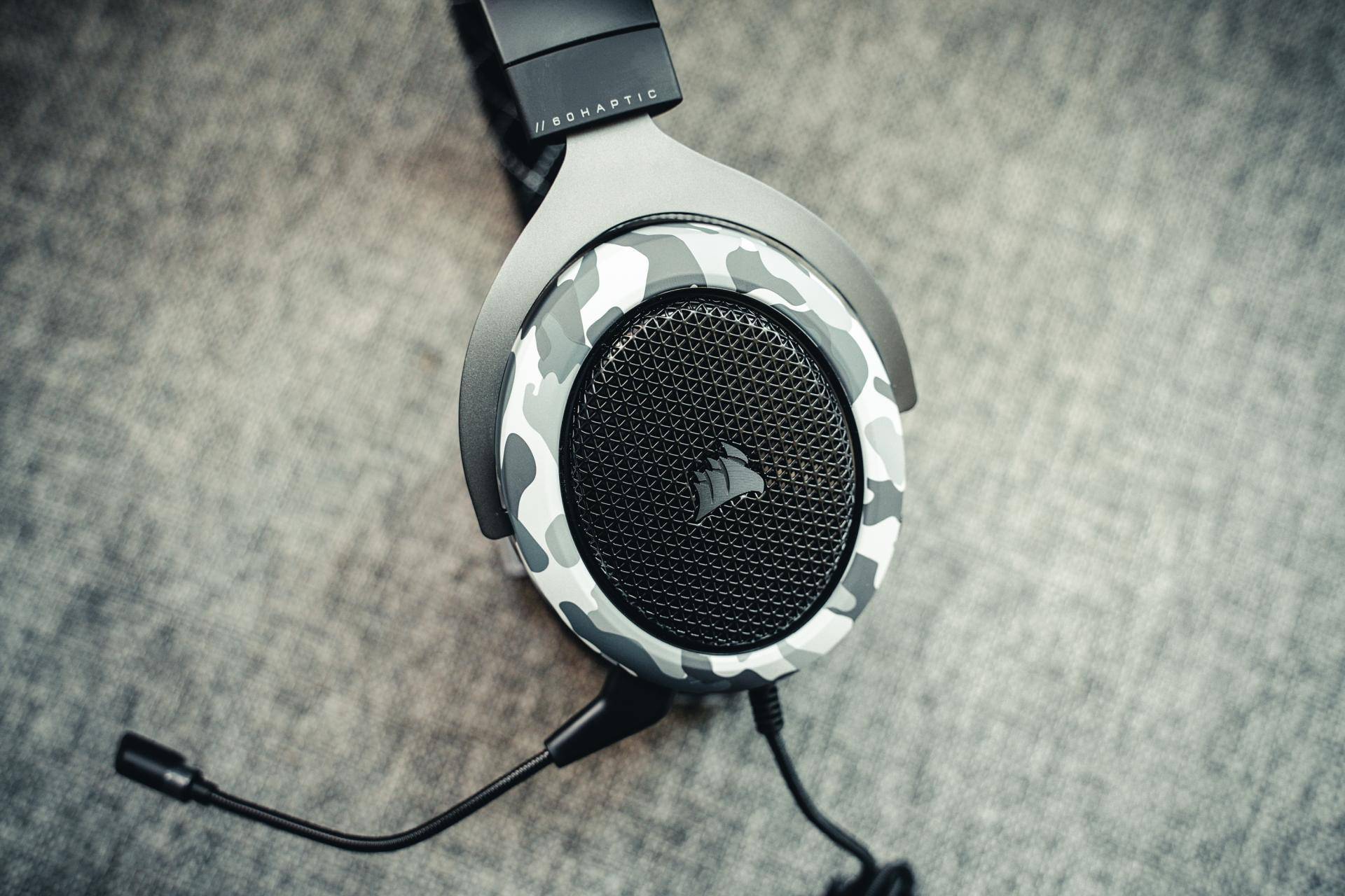 能让你"摸"到声音的耳机 - 海盗船 hs60 haptic_单元