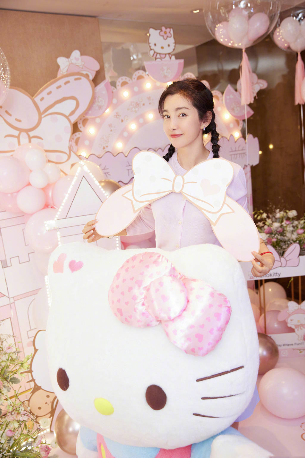 原创李冰冰48岁生日与颖宝和妹妹李雪同框女神合体满满的少女心