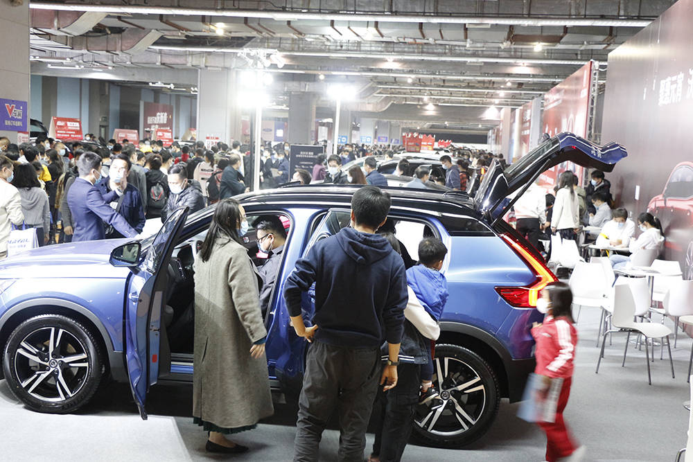 组图丨广州国际采购车展探馆 现场人气火爆_搜狐汽车_搜狐网