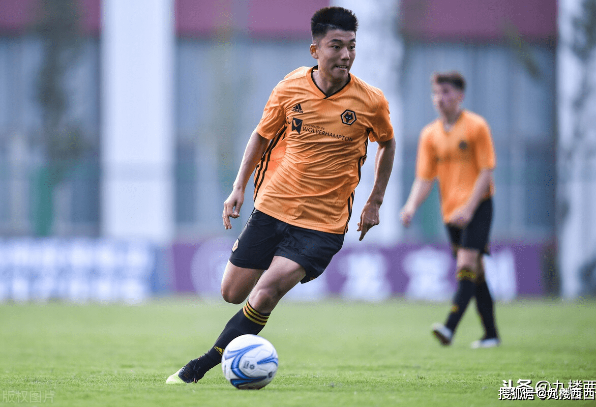 上海申花的何龙海,南通支云的王佳豪等小将,都有着留洋的背景.