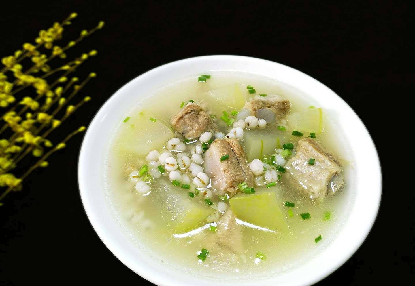 排骨汤怎么炖最好喝滋补秋冬 aa8f9c776f8e4a38a82f1cf98dfcdbf7.jpeg