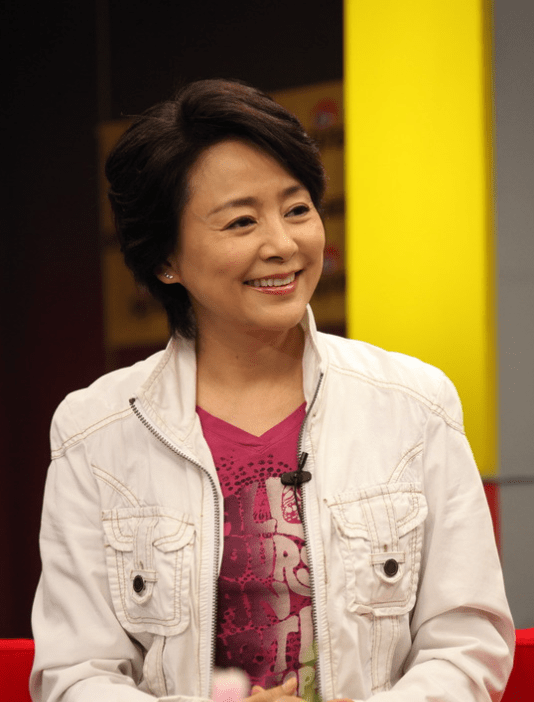 张瑜电影庐山恋片段 e35e4b201c024948be558b44c5352b2c.png