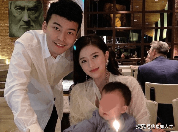 石坚妻子发声痛斥吉克隽逸:拉踩男方立人设,怀孕时还求老公复合