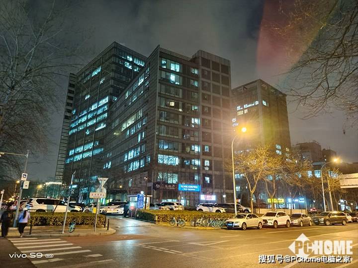 美颜|首创极夜微缝补光灯 5G轻薄自拍旗舰vivo S9评测