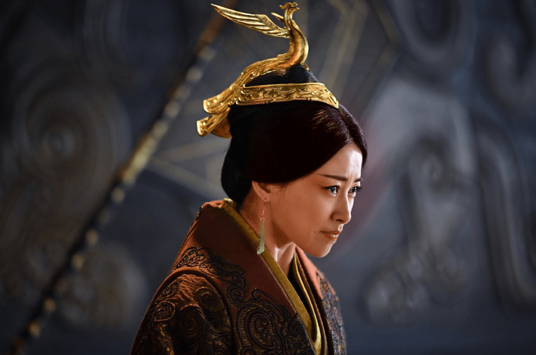 出身显赫资源顶流美艳惊人的朱珠,为何37岁了只能演女二?_赵姬