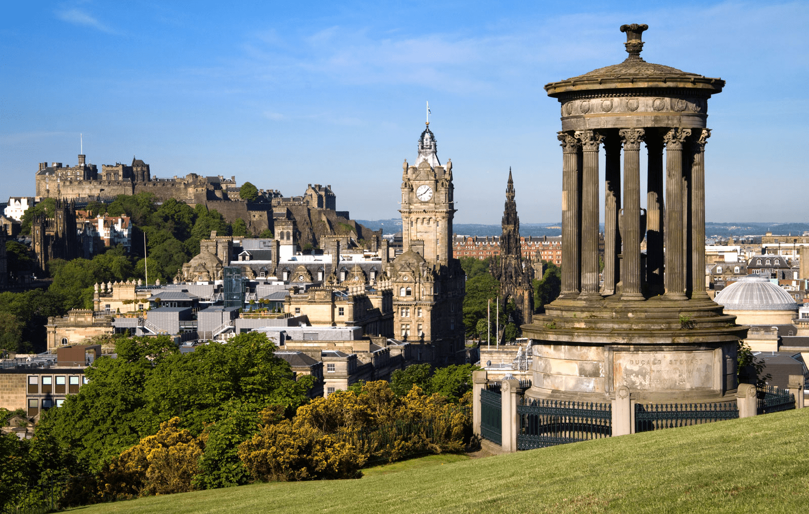 苏格兰高地上的宏伟城市，苏格兰人的文化中心，古老美丽的爱丁堡