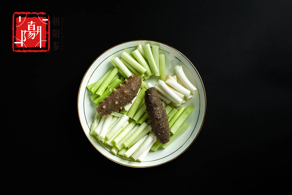 中醫認為,海參可以補腎,養血,營養和食療價值都非常高.