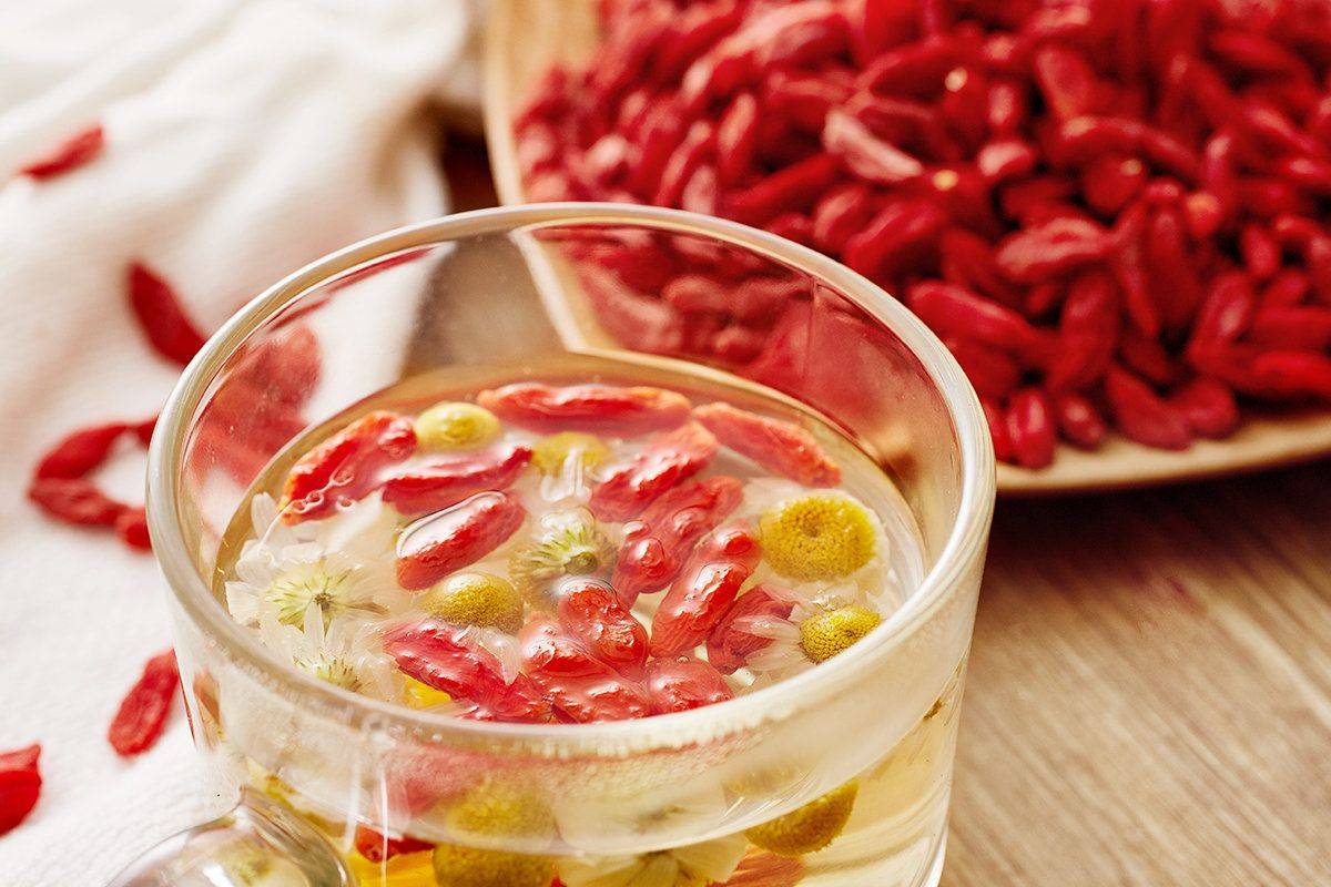 为什么经常听到保温杯里泡枸杞