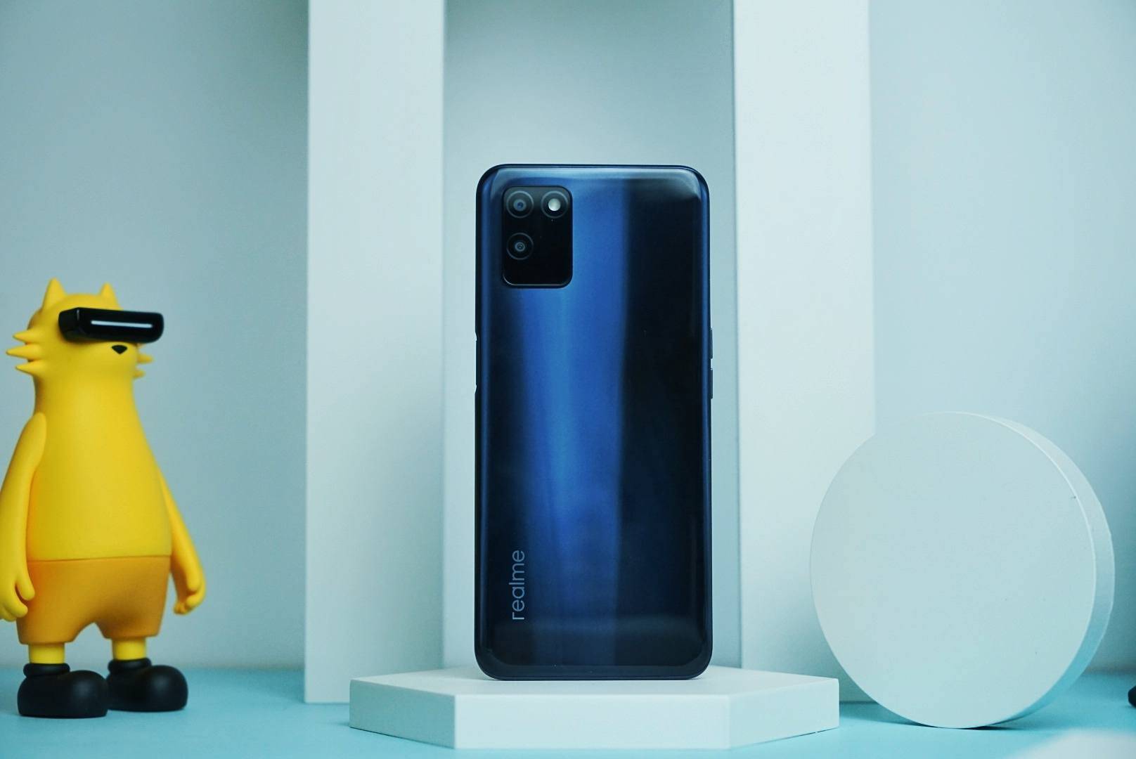 大电池放肆用!realme 真我v11评测,你的续航之选