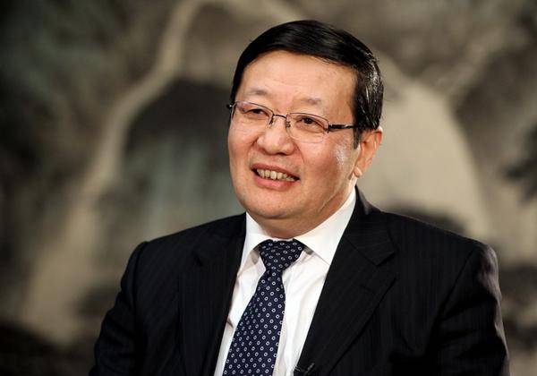 楼继伟:过去一两年,人民币仍在升值,在中国投资是一个机会