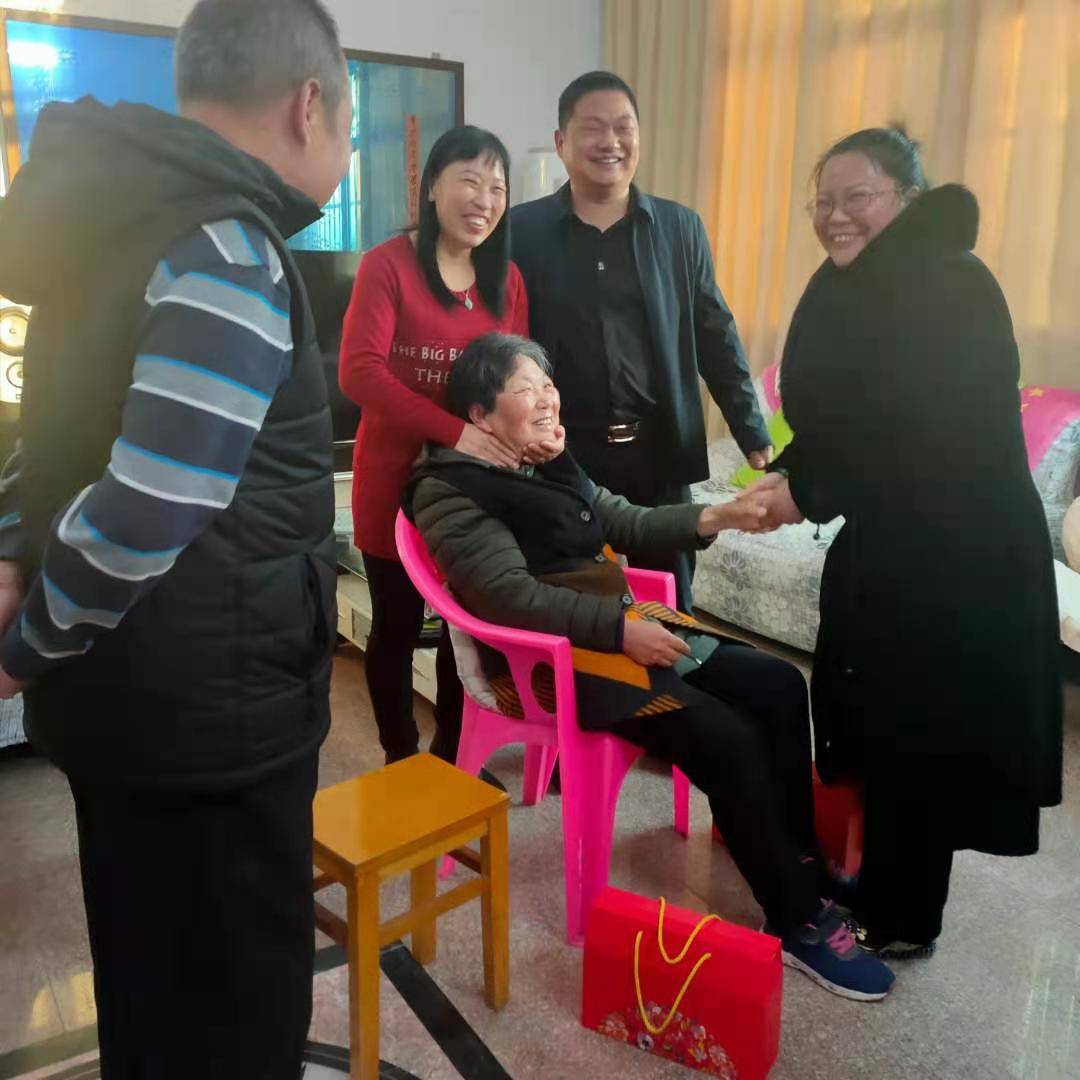蕲春人口家庭_蕲春一中照片(2)