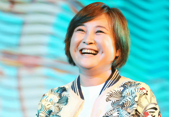 贾玲:为热度不敢减肥_冯巩