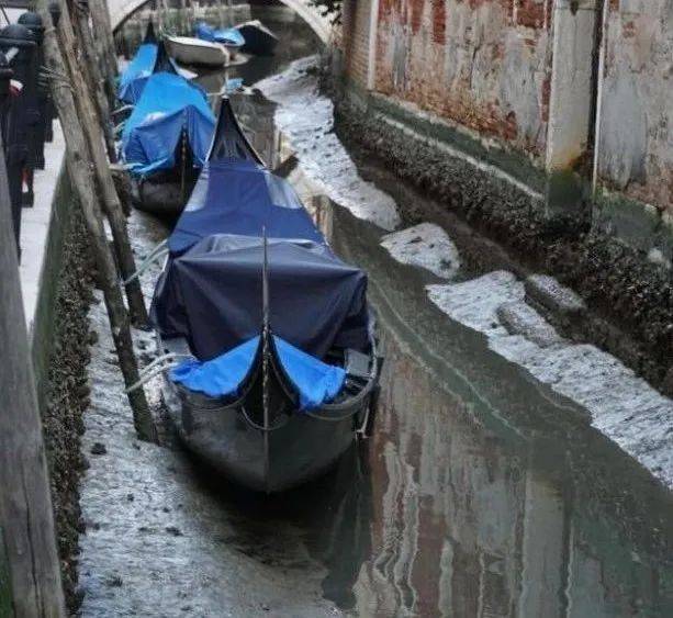 “水城”威尼斯居然没有水了？威尼斯刚送走了洪灾，又迎来了旱灾