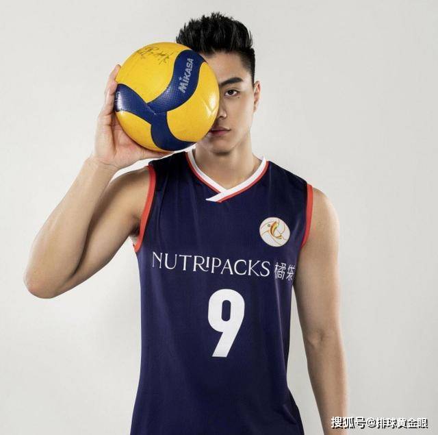 中国男排颜值担当晒近照,活力四射朝气蓬勃,已成球队核心_郭顺祥