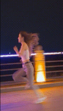 图片[3]-搞笑段子GIF：这女生要不得，她跑起来我都追不上-魔性次元