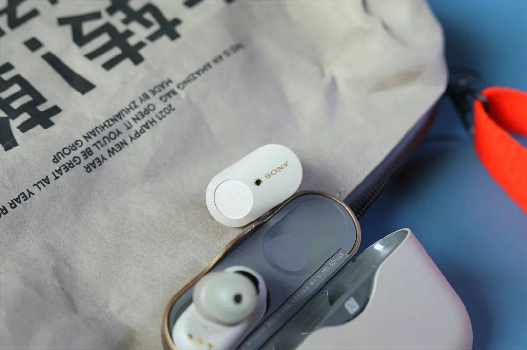 充电|细腻音质难逢敌手：索尼WF-1000XM3再现硬功底