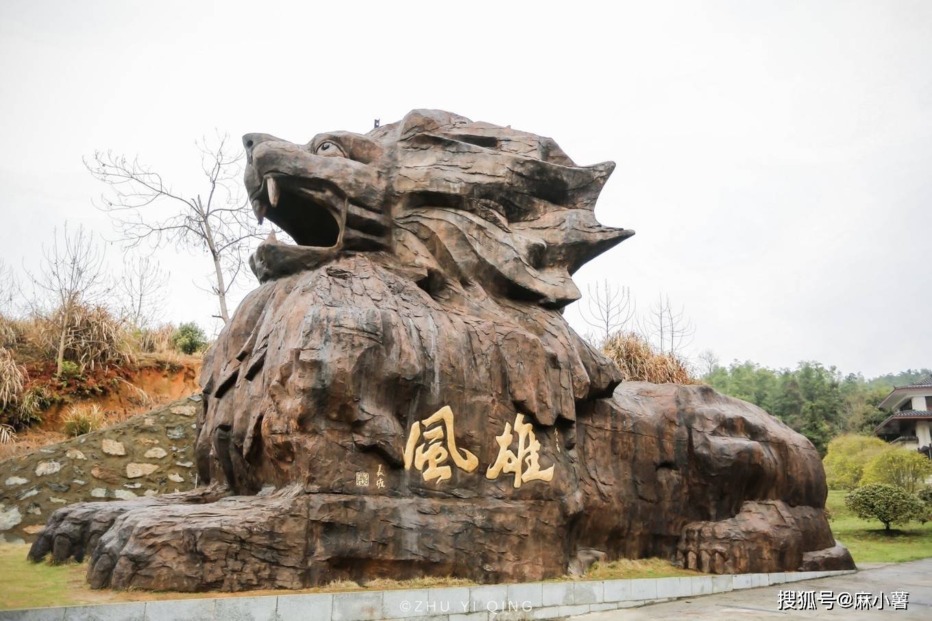 南昌一座山因形似狮子而得名，海拔仅206米，却被誉为小庐山