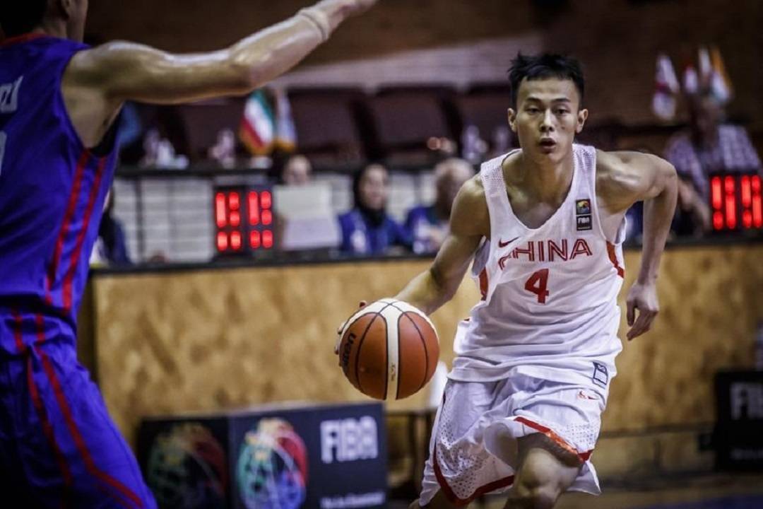 原创复刻艾弗森神仙球冲起来就刹不住车cba第一网红球员汤杰将参加