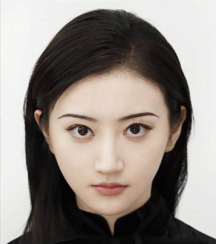 明星高颜值证件照 景甜靠细眉出圈 肖战剑眉星目 李易峰像校草 五官