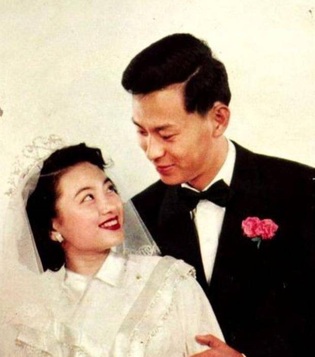 49岁豪门富家女,曾是"最美郭芙",沉迷整容,近照被指整容失败_傅明宪