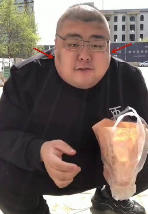 都是间接的推手当然,泡泡龙的离世,也是给了众多大胃王主播们一个提醒