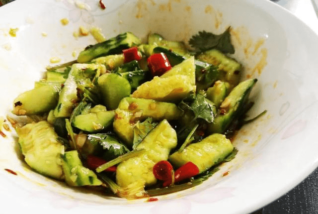 在家怎么做凉拌黄瓜好吃又简单 c96778d18caf4f29a9aca03676bfe239.png