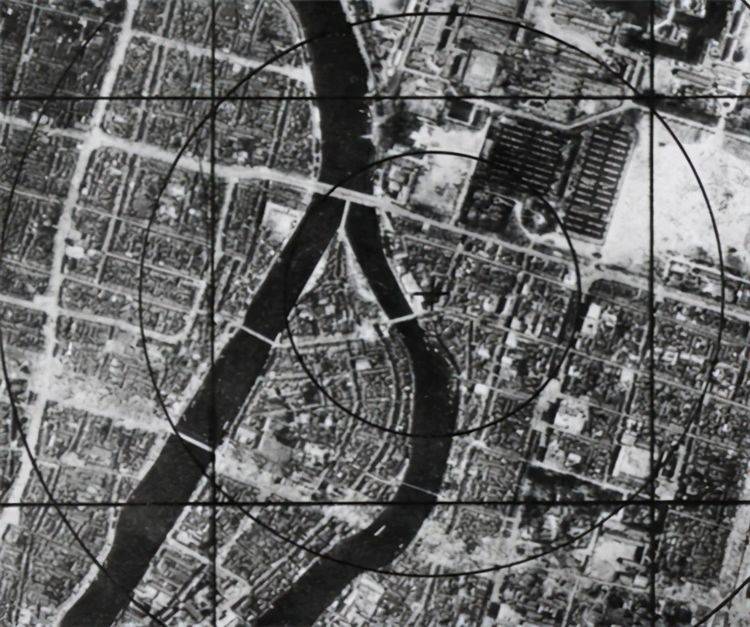 日本核爆后的幸存者 70年后采访时痛哭 人类不要制造 怪物 了 谷口晔