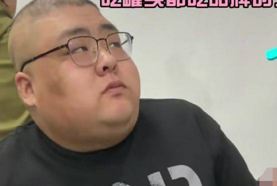 美食博主泡泡龙死因没那么简单半年重80斤脸上出现了黑棘皮症