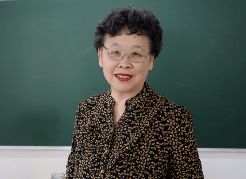 传奇妈妈甄岳来给您铸就传奇的金钥匙上