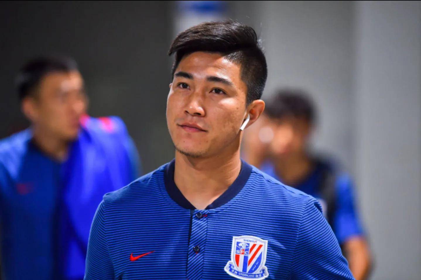 吴曦加盟申花后,或让球队两人主力不保!一人曾是崔康熙爱将_孙世林