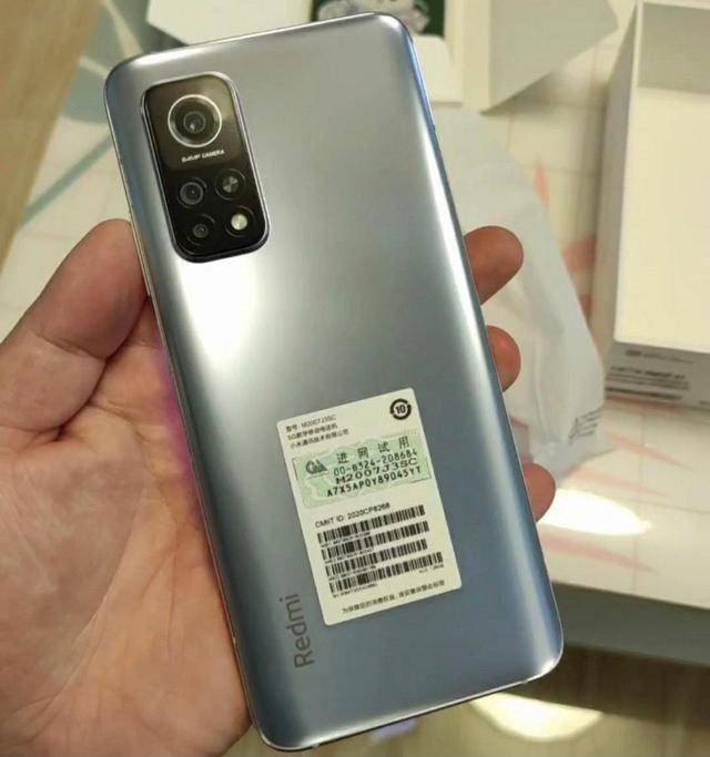 今天,看到同事居然把好不容易抢来的k30s换了,一看就是k40;按他的说法