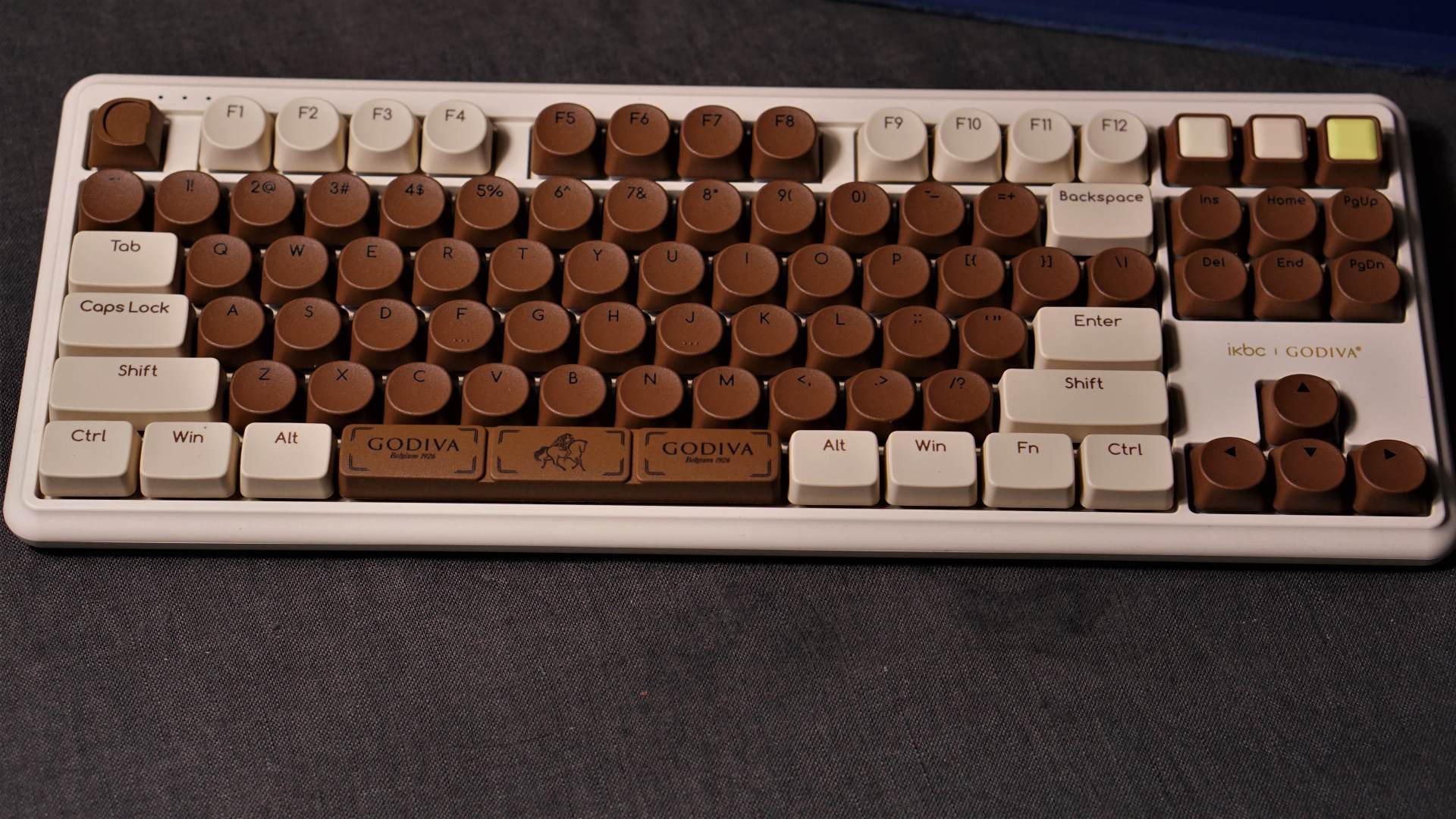 ikbc× godiva巧克力键盘,打出来的每一个字都是甜的. ​​_机械