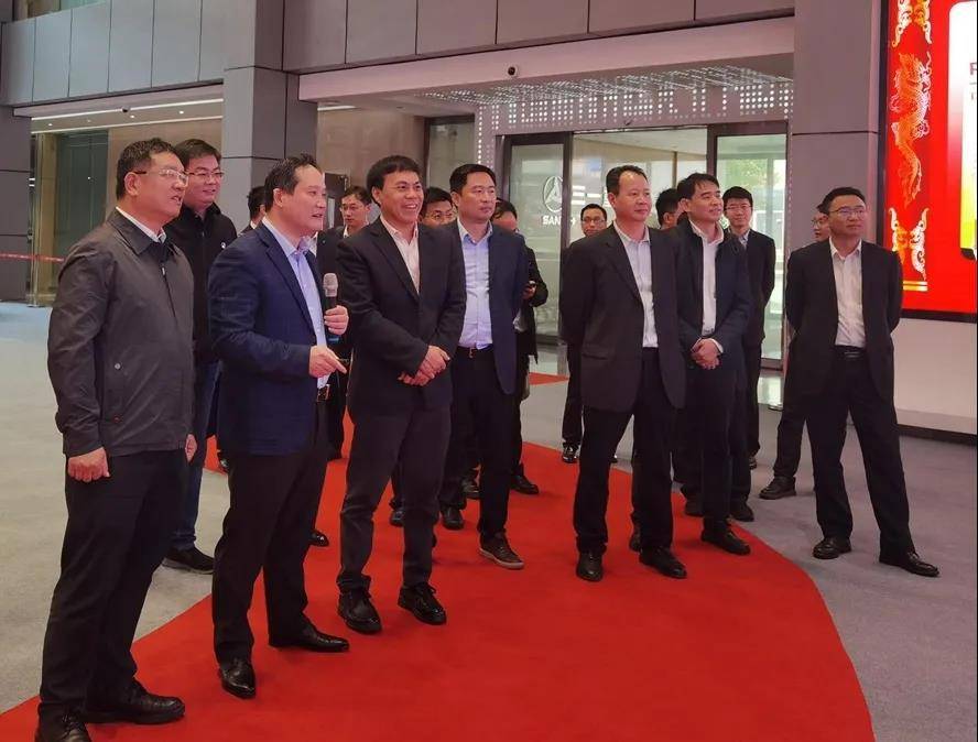 泵送事业部董事长向儒安,三一重起事业部董事长孙新良等领导开展座谈