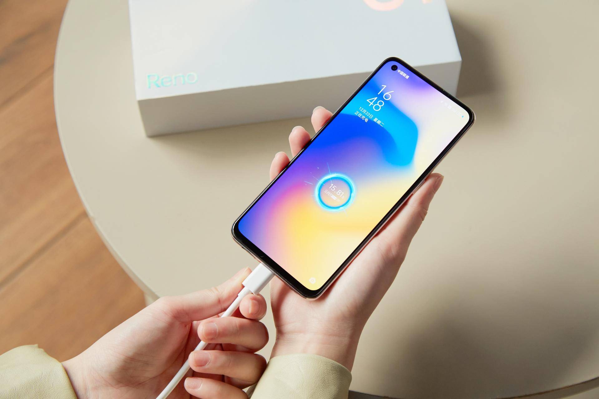 颜值党也犯愁reno5对比nova8这几点成为选择关键