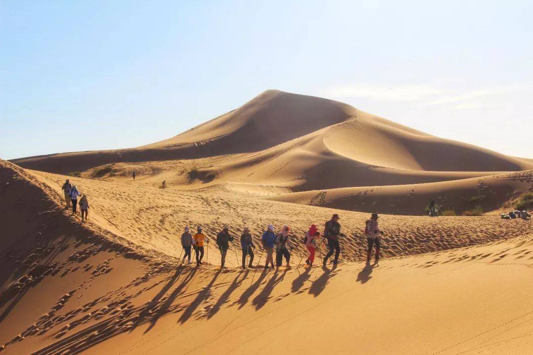 2021年騰格裡沙漠輕奢徒步,5天4晚夢幻之旅等你加入_沙丘