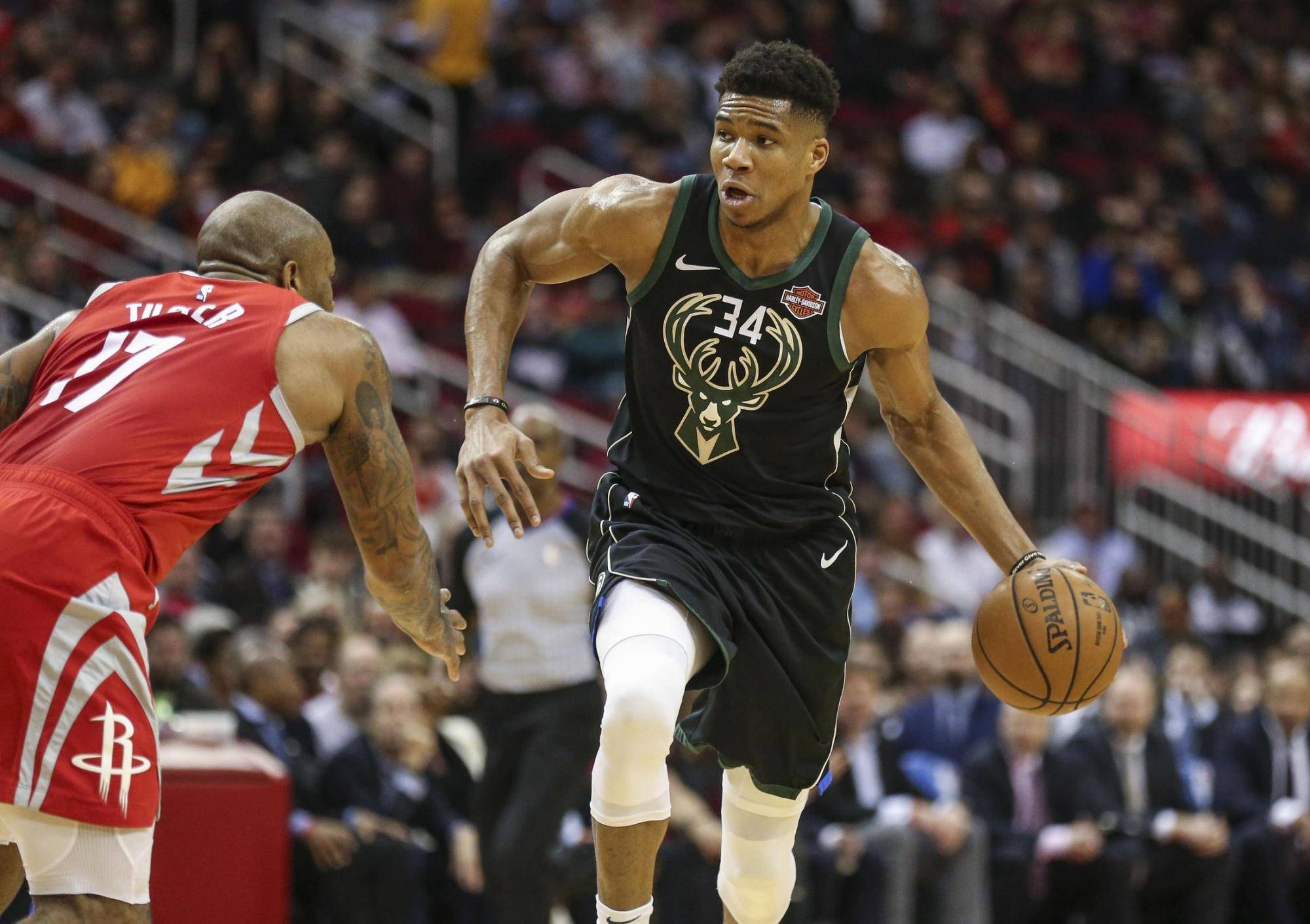 原创重磅交易达成!塔克加盟雄鹿,联手字母哥夺冠,奥古斯丁去火箭