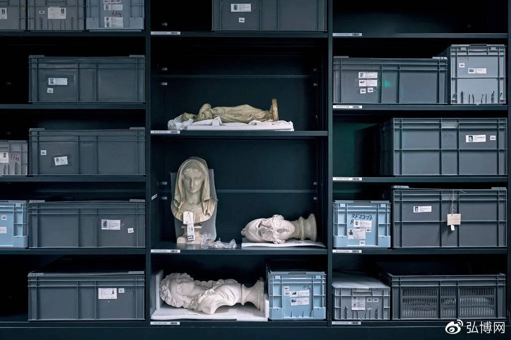 这两件文物最终会被找到,因为他们已经被收编在法国被盗文物数据库中