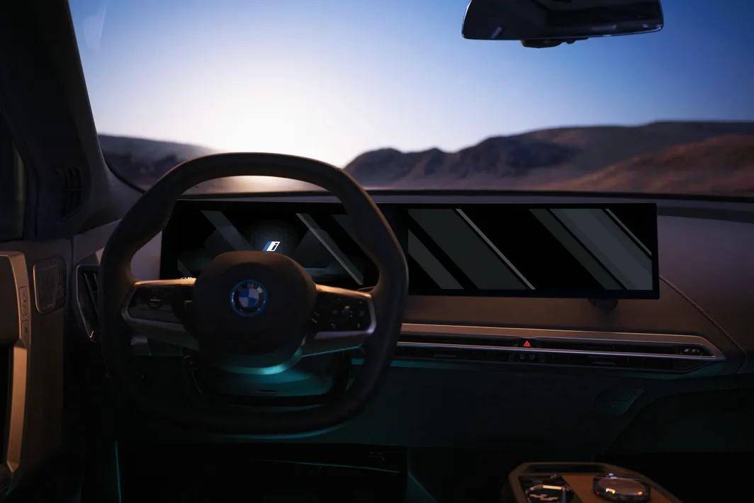 全新bmwidrive8一个很cool的系统