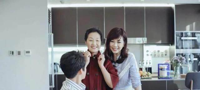 张铎老婆陈松伶图片 c2f0e2766e10471f8ca799e8397526fd.jpeg