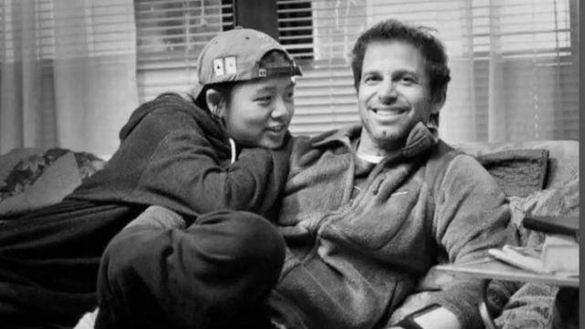 2017年3月12日,扎导的女儿因抑郁症自杀,这场悲剧让他无法承受家庭与