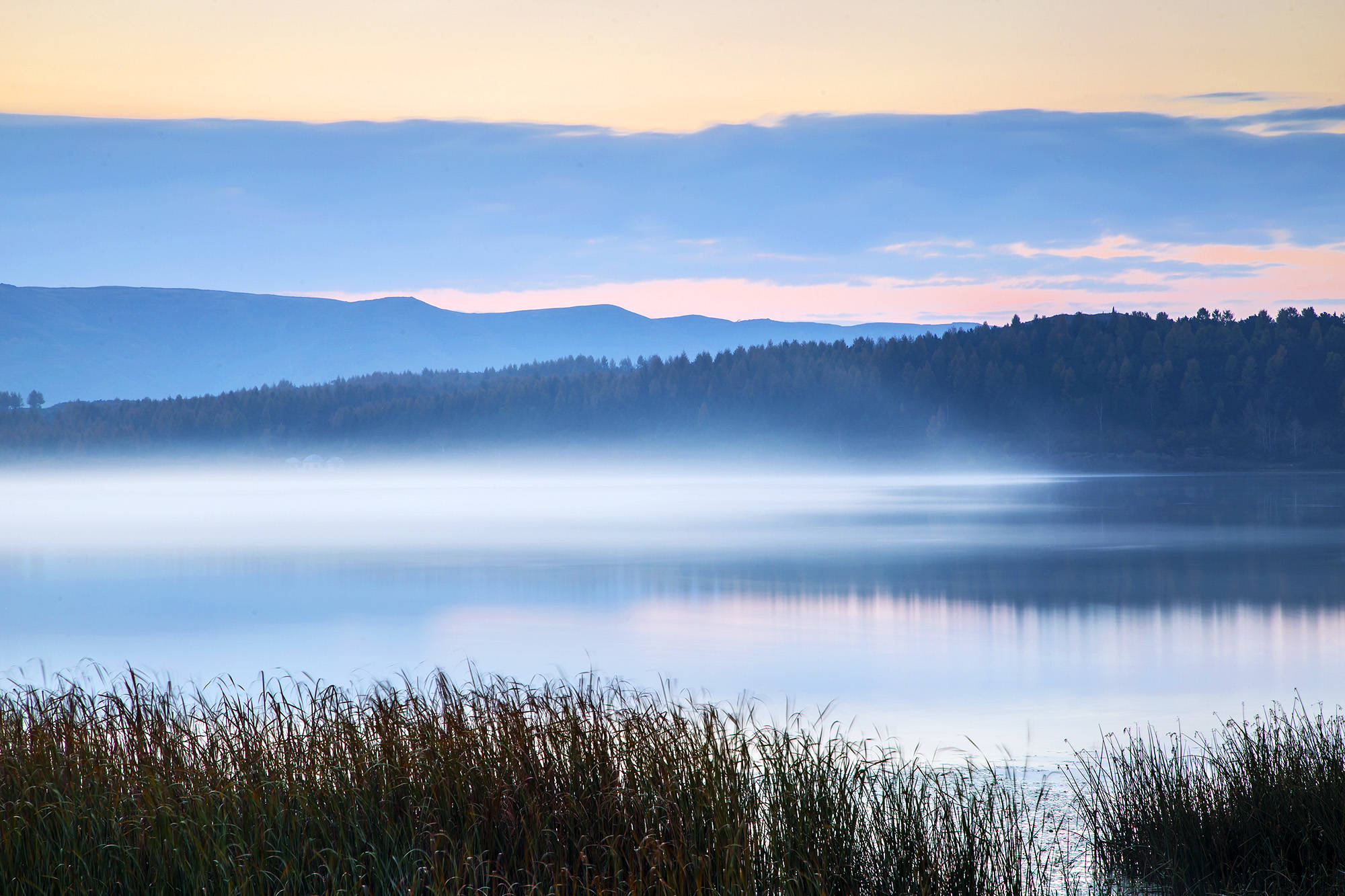 香港中国旅游签约摄影师曹建国宁武古八景之首宁武天池霞映