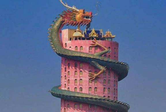 世界上最逼真的“龙”：盘踞在80米高楼上，却拒绝游客进入参观！