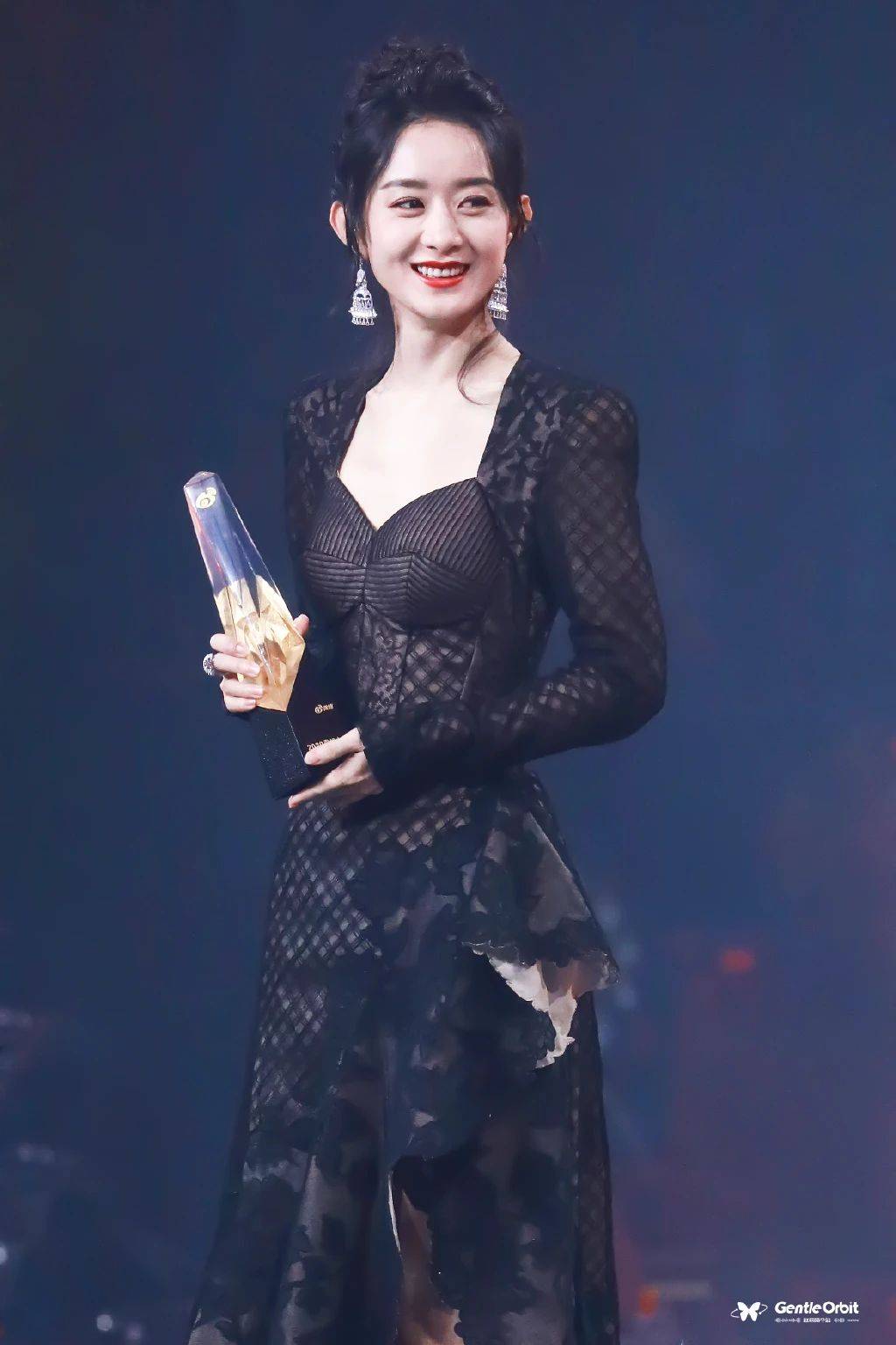 赵丽颖壁纸 温婉纤柔 碧青纯透 怎一个精妙绝伦也 星辰 赵丽颖壁纸 温婉纤柔 碧青纯透 怎一个精妙绝伦也 星辰