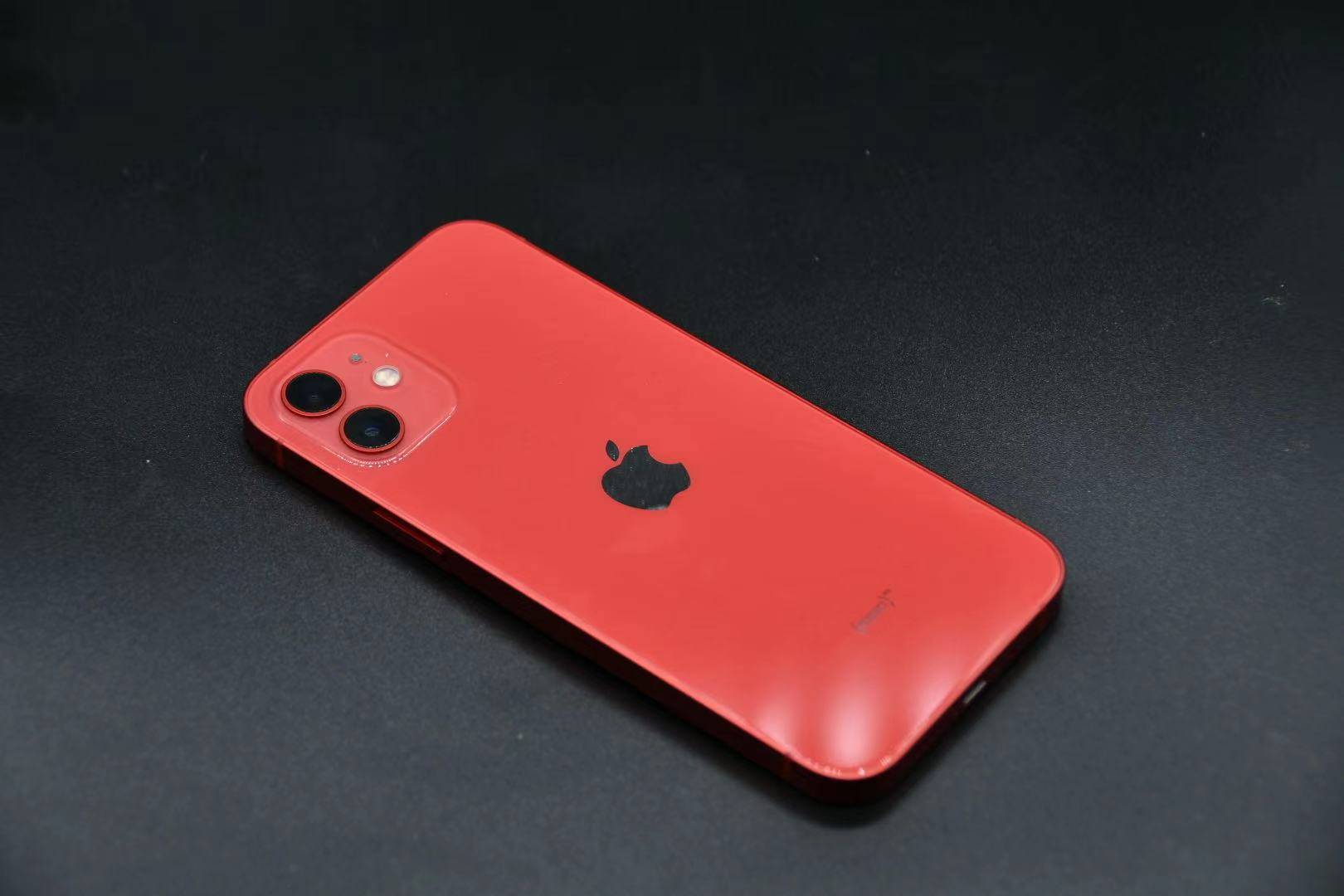 iphone12红色实物图图片