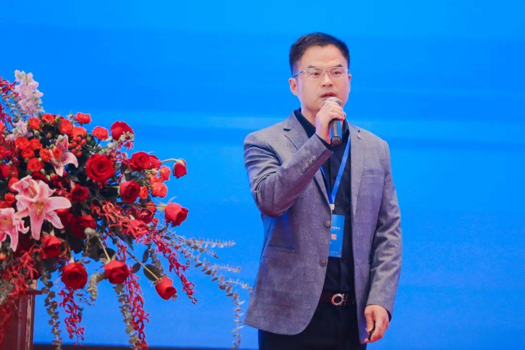 湖北科林博伦新材料有限公司销售部部长李瑞丰做了《甲苯空气氧化法及