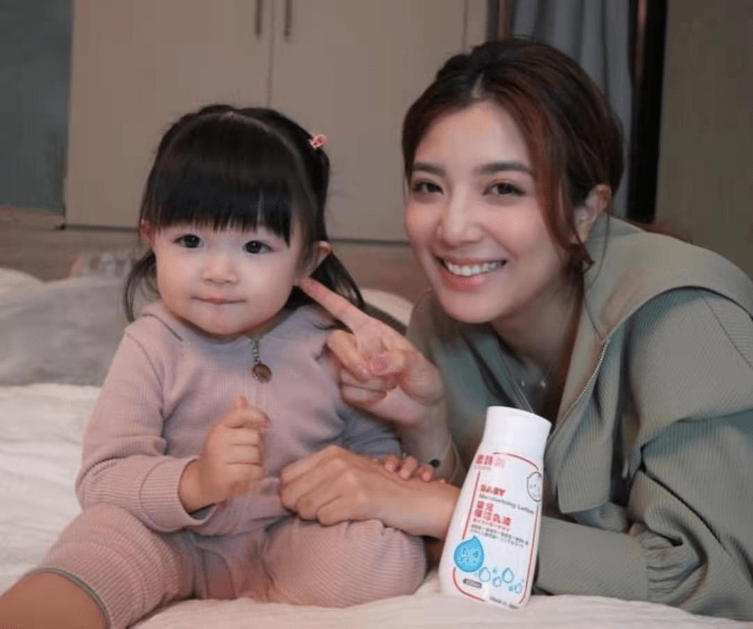 tvb视帝太太透露有二胎想法:迟点再想生多一个_单文柔