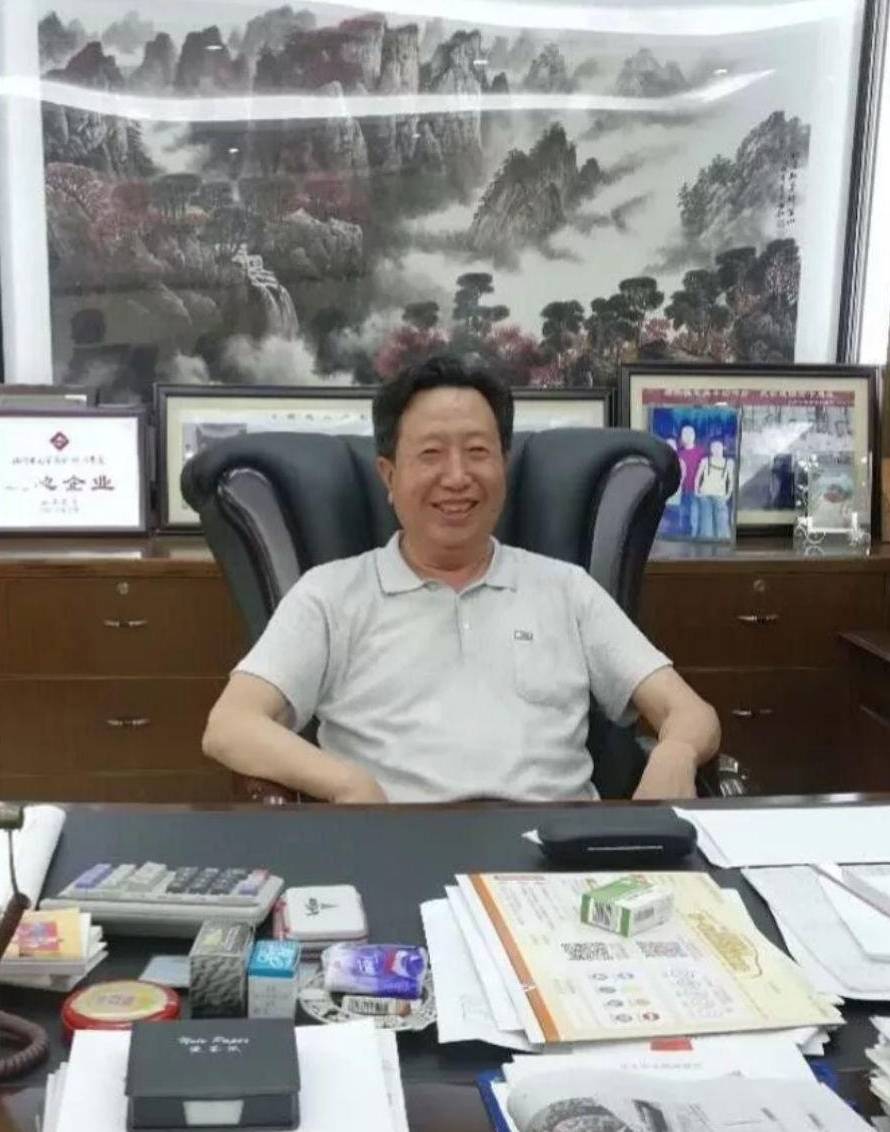 此次来到深圳见到以陈鸿生为首的广东战友我是即感动又激动 ,感动的是